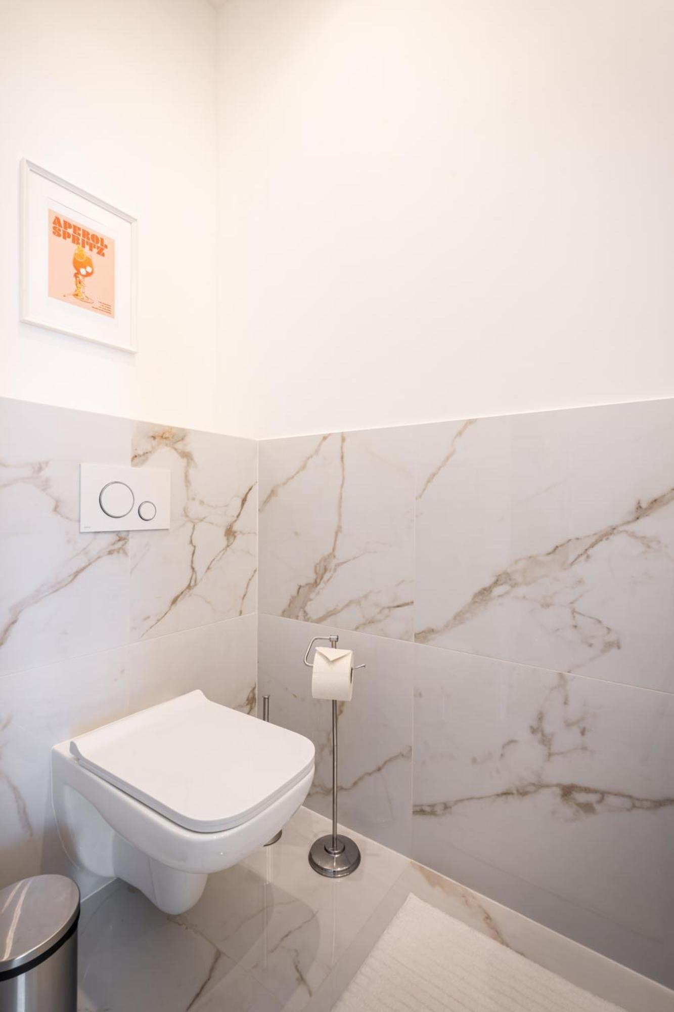 E13 - Grand Boulevard Heritage Suite - Best Location By Bqa Budapest Ruang foto